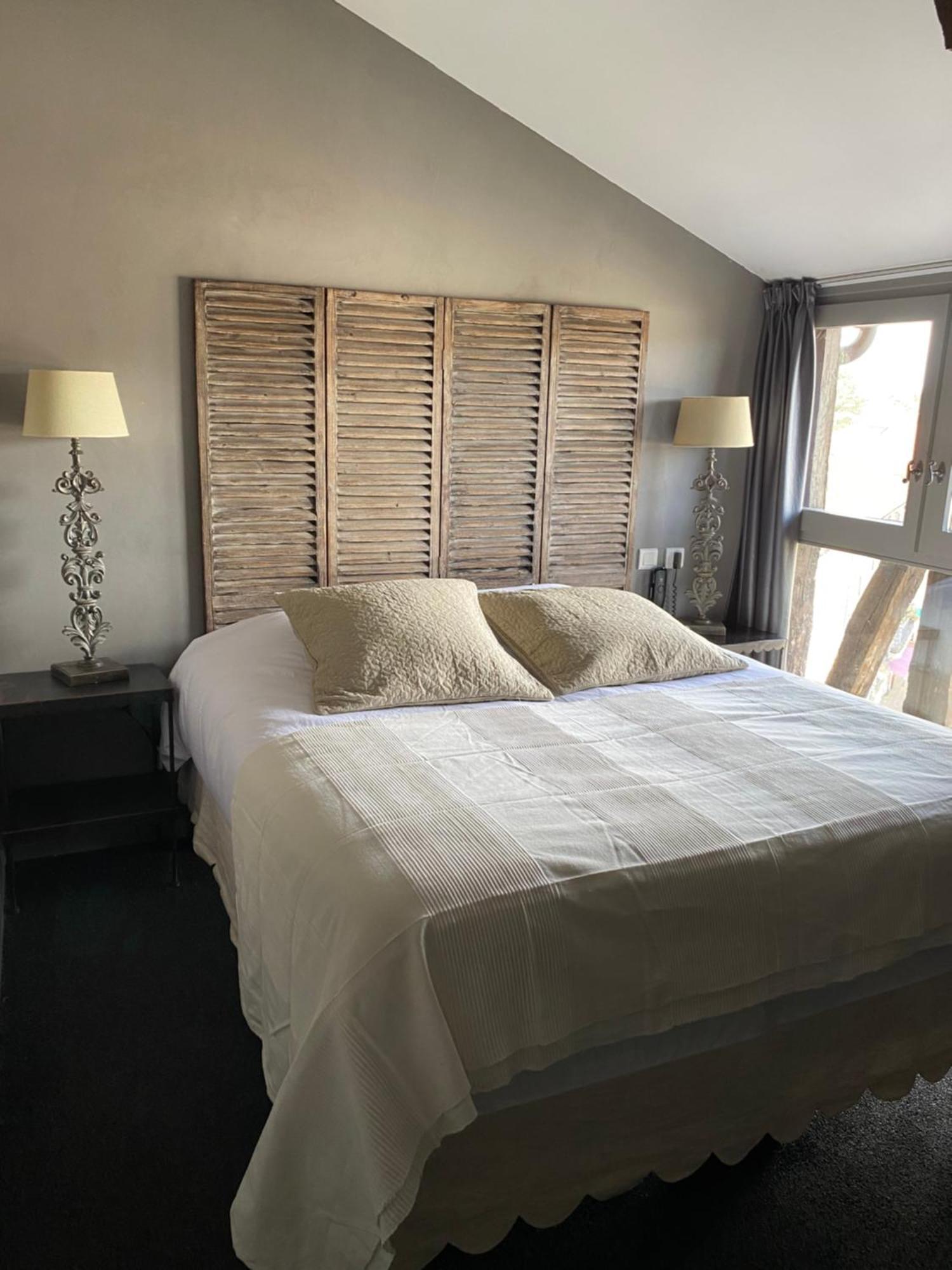 Châtillon-sur-Chalaronne Hotel De La Tour מראה חיצוני תמונה