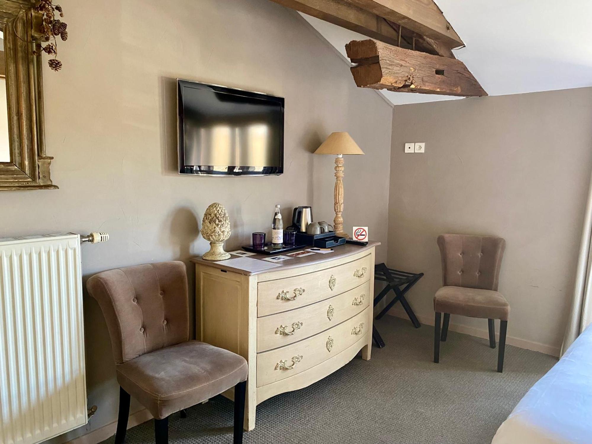 Châtillon-sur-Chalaronne Hotel De La Tour מראה חיצוני תמונה